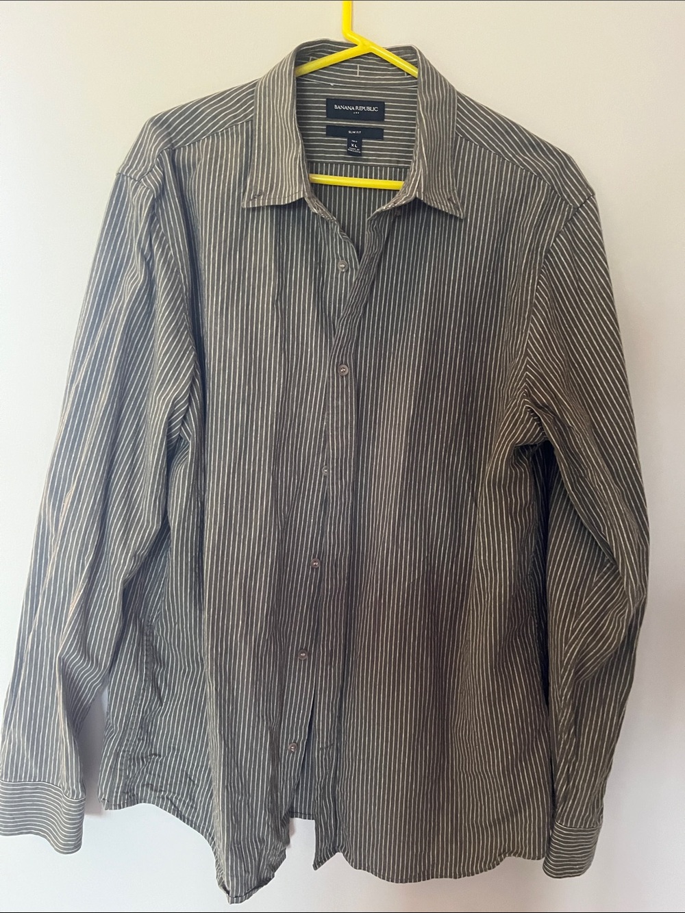 Banana Republic Men's Black and White Pinstripe Button-Down Shirt